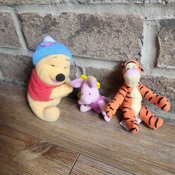 DISNEY WINNIE THE POOH TIGGER PIGLET PLUSH BUNDLE POOH BEAR - Picture 1 of 7